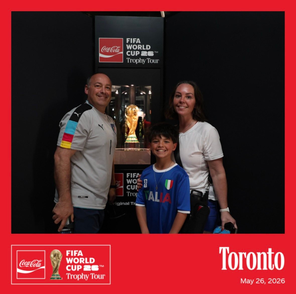 This week we went to see the World Cup Trophy 🏆 on display and of course had to wear Italy colours despite them not being in the World Cup this year 🫠
It was HOT 🥵 at Nathan Phillips Square but such a fun day!